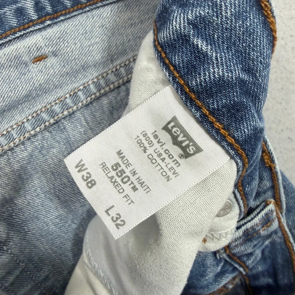 Vintage Levis 550 Jeans Men's 38x32 Blue Relaxed Fit Denim 2008 Western y2k